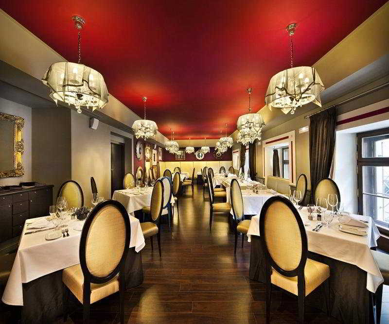 Grand Palace Brno Restoran fotoğraf Restaurant in the hotel